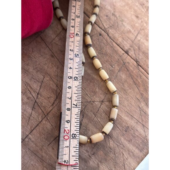 Vintage Beige & Brown Beaded Necklace With Barrel Clasp - Picture 7 of 9